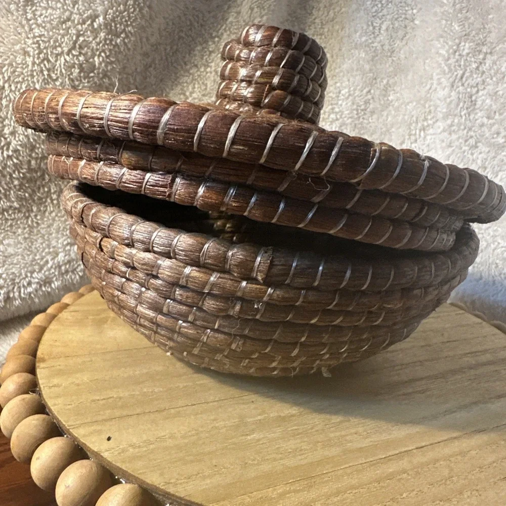 Hand Woven Round 10